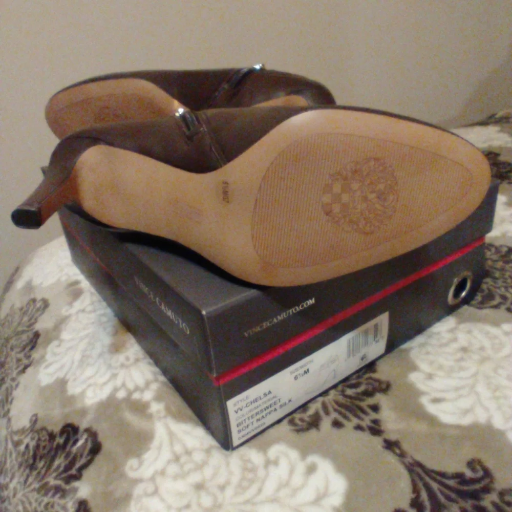 Vince Camuto soft nappa silk leather boots size 6.5 - Picture 5 of 8